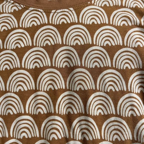 Little Sleepies rainbow top - Picture 2 of 3